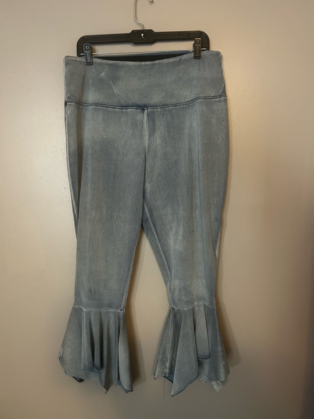 Women’s Light Blue Ruffled Hem Jeans